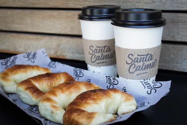 2 café mediano + 4 medialunas o criollos #1