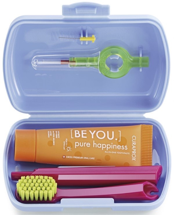 Curaprox Travel Set (Cepillo 5460 + Pasta + 2 Interdentales)
