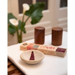 Sagrada Madre Sahumerio en Conos Pétalos de Rosa #3