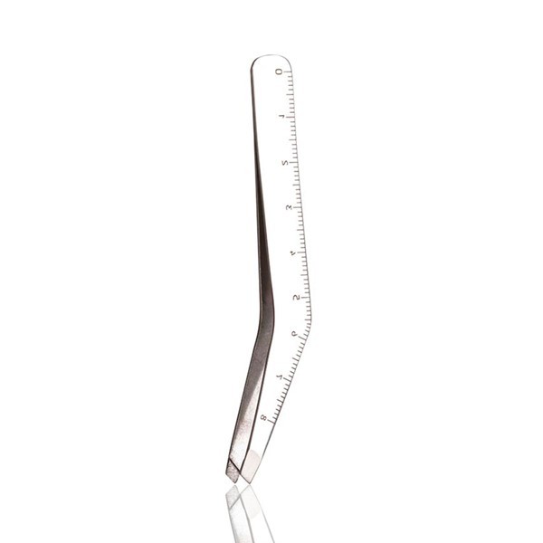 Basiccare Signature Pinza de Depilar Punta Curva + Estuche Sin Presentacion