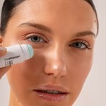 The Minimal Contorno de Ojos Cooling Stick #3