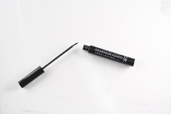 Ap Professional Make Up Delineador Líquido de Precisión Waterproof Black
